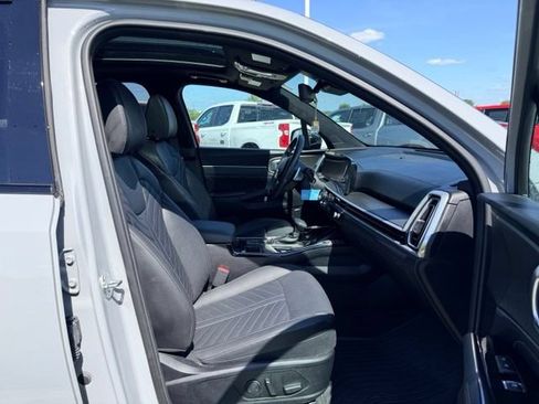 Used 2024 Kia Sorento SX Prestige AWD/4WD image 11