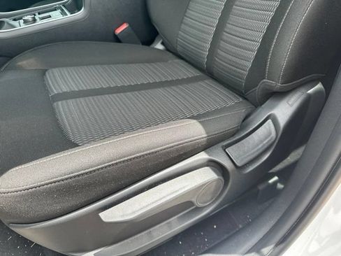 Certified 2026 Kia Sorento LX FWD image 5