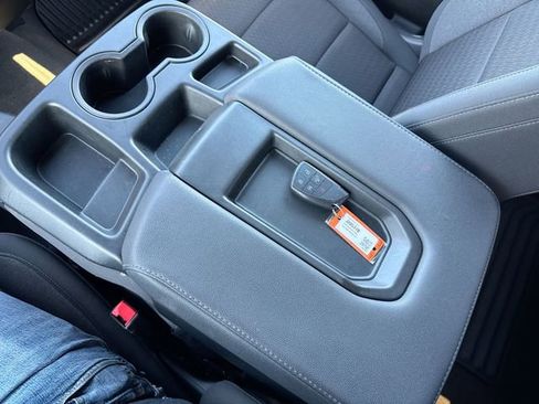 Used 2024 Chevrolet Silverado 2500 Custom w/ Custom Value Package image 20