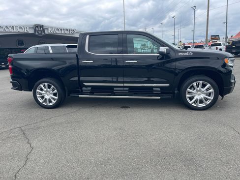 Used 2023 Chevrolet Silverado 1500 High Country w/ High Country Premium Package AWD/4WD image 4