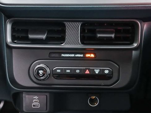 New 2025 Ford Maverick XL image 14