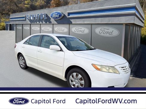 Used 2009 Toyota Camry FWD image 1