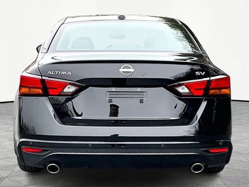 Used 2024 Nissan Altima 2.5 SV w/ SV Premium Package image 6