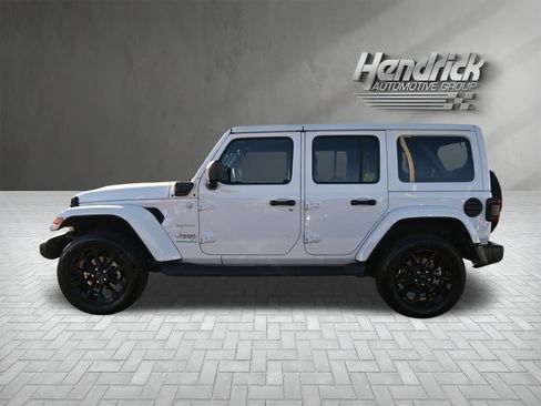 Used 2024 Jeep Wrangler Sahara w/ Technology Group image 8