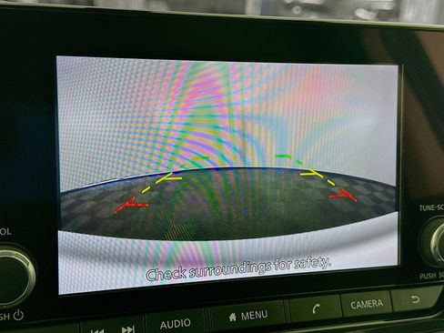 Used 2025 Nissan Pathfinder SV image 22