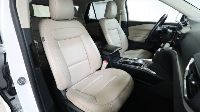 Used 2020 Ford Explorer XLT w/ Equipment Group 202A RWD image 13