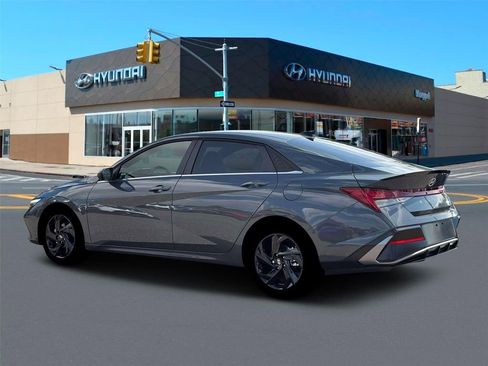 New 2026 Hyundai Elantra SEL Sport Premium FWD image 4