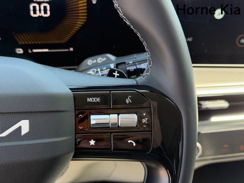 New 2026 Kia Sorento LX FWD image 12