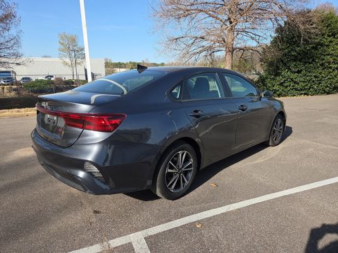 Used 2024 Kia Forte LXS image 5