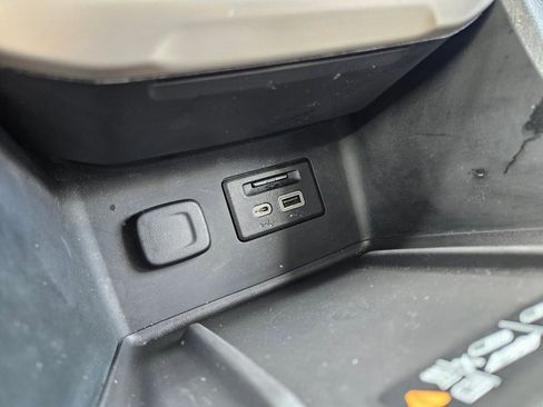 Used 2023 GMC Acadia Denali image 20