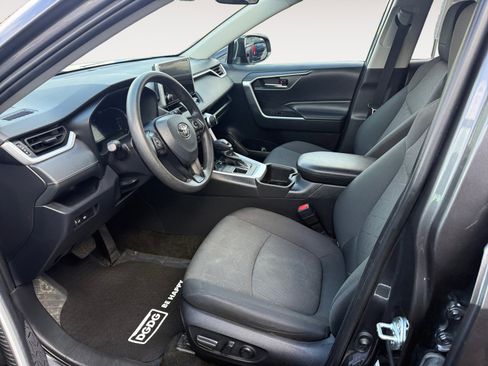 Used 2024 Toyota RAV4 XLE image 10