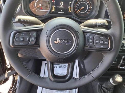 New 2025 Jeep Gladiator Sport image 13