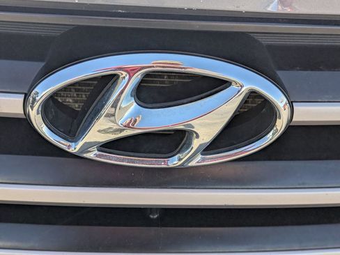 Used 2016 Hyundai Tucson Sport image 11