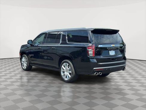 Used 2024 Chevrolet Suburban High Country AWD/4WD image 5