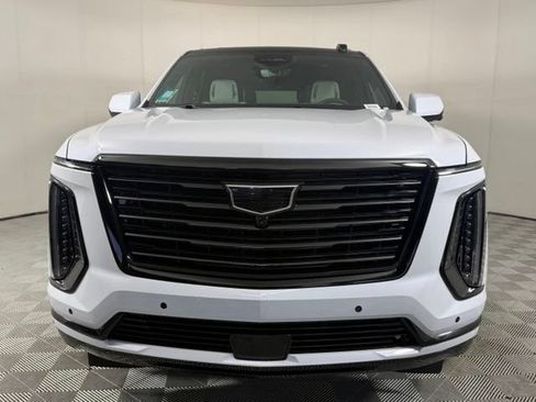 Used 2026 Cadillac Escalade Platinum Luxury AWD/4WD image 13