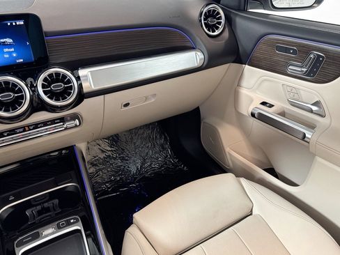 Certified 2026 Mercedes-Benz GLB 250 4MATIC image 22