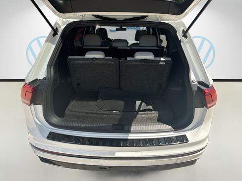 Used 2021 Volkswagen Tiguan SE R-Line FWD image 26