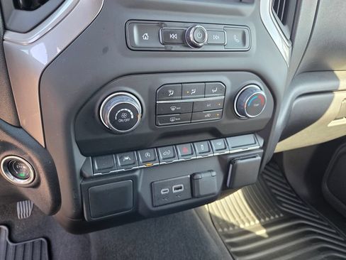Used 2024 Chevrolet Silverado 1500 Custom w/ Turbomax Blackout Package RWD image 24