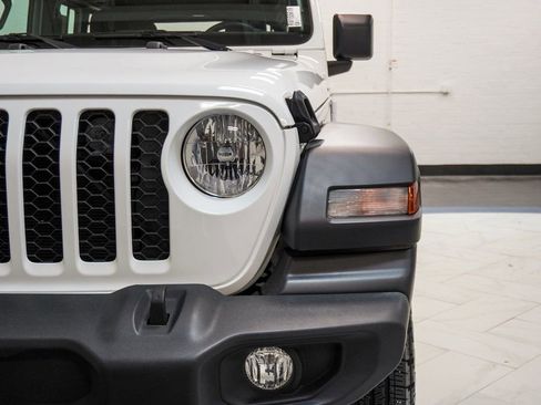 Used 2024 Jeep Wrangler Unlimited Sport AWD/4WD image 15