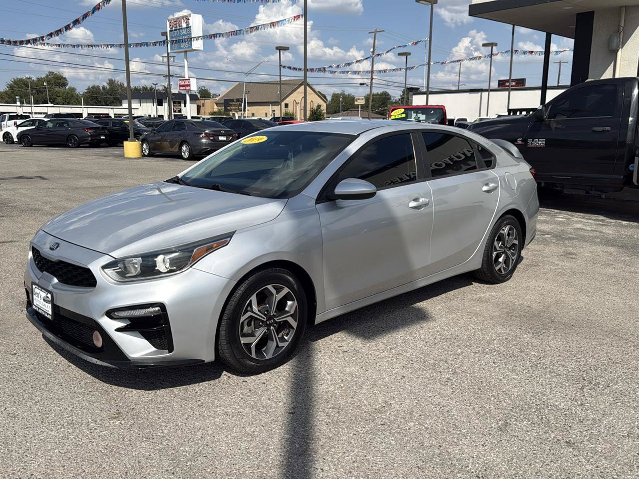 Used 2019 Kia Forte LXS FWD image 2