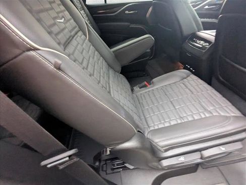 Used 2021 Cadillac Escalade Premium Luxury Platinum AWD/4WD image 21