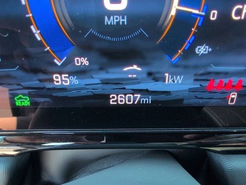 New 2025 Chevrolet Silverado EV RST AWD/4WD image 12