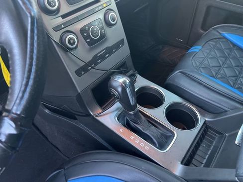 Used 2019 Ford Flex SE image 25