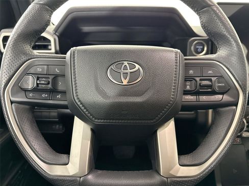 Certified 2025 Toyota 4Runner Limited AWD/4WD image 17