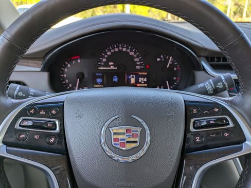 Used 2014 Cadillac XTS Luxury w/ Driver Awareness Package image 23