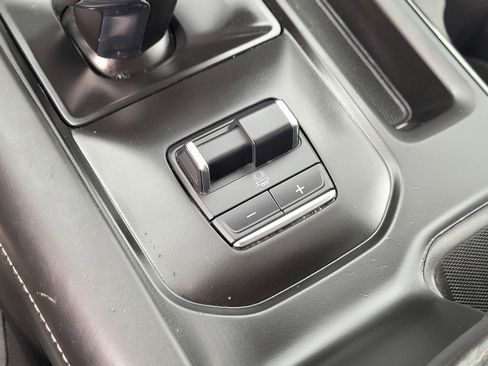 Used 2022 GMC Sierra 1500 AT4X image 24