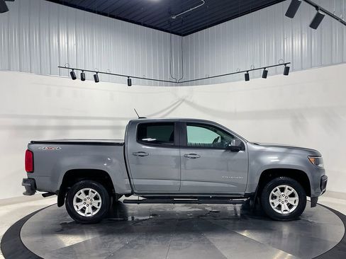 Used 2022 Chevrolet Colorado LT w/ LT Convenience Package AWD/4WD image 10