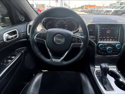 Used 2017 Jeep Grand Cherokee Altitude AWD/4WD image 5