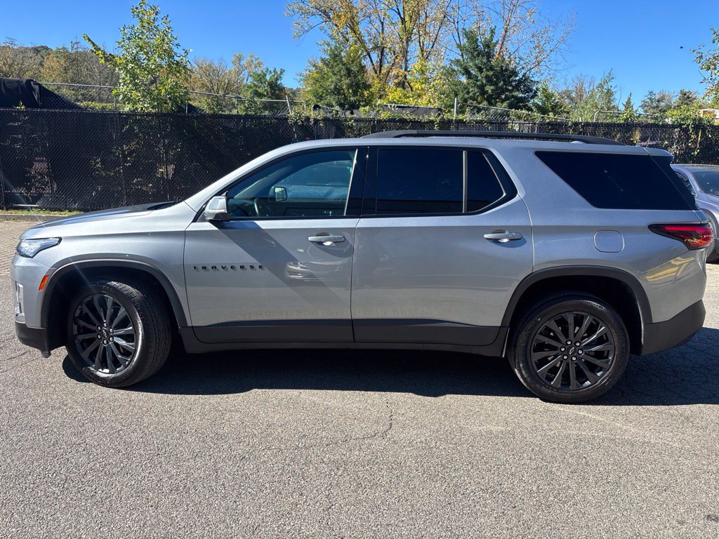 Used 2023 Chevrolet Traverse RS w/ LPO, Floor Liner Package AWD/4WD image 3