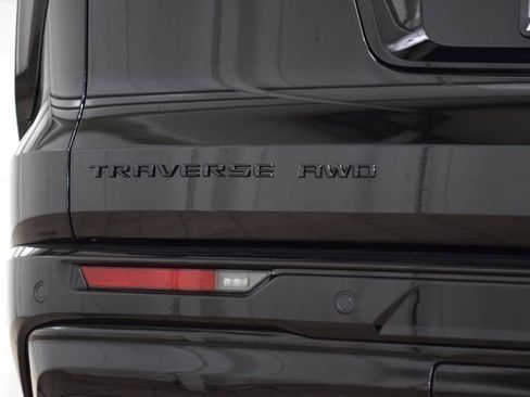 New 2026 Chevrolet Traverse RS w/ LPO, Floor Liner Package AWD/4WD image 23
