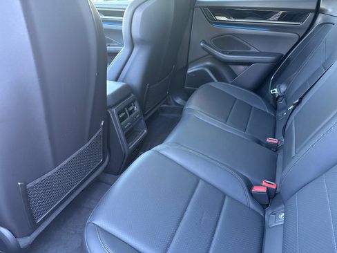 Certified 2025 Porsche Macan 4 Electric AWD/4WD image 14
