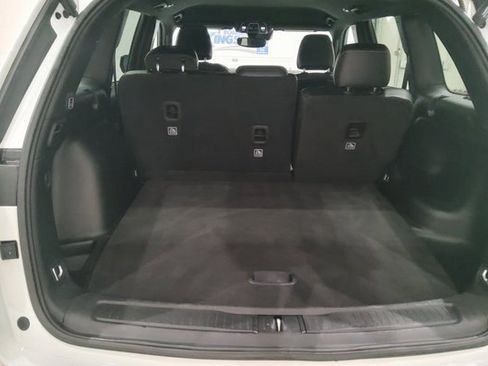 Used 2024 Jeep Grand Cherokee Altitude image 13