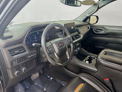Used 2023 GMC Yukon AT4 w/ AT4 Premium Package image 9