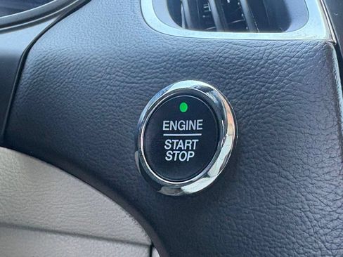 Used 2023 Ford Edge Titanium AWD/4WD image 10
