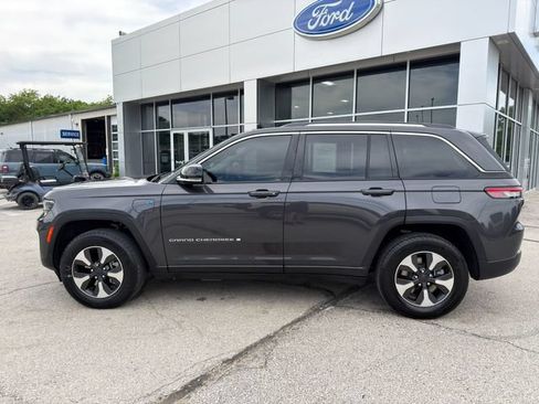 Used 2023 Jeep Grand Cherokee 4WD 4xe image 4