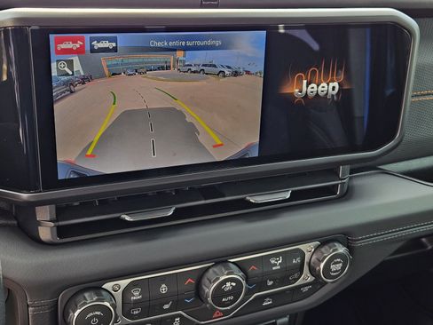 New 2026 Jeep Gladiator Mojave image 21