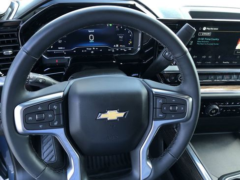 Used 2025 Chevrolet Silverado 2500 LT image 15