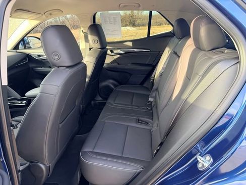 Certified 2023 Buick Envision Essence image 18