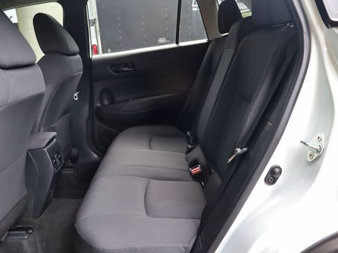 Used 2023 Toyota Corolla Cross LE AWD/4WD image 42