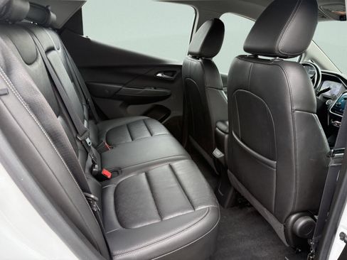 Used 2022 Chevrolet Bolt LT w/ Infotainment Package FWD image 23