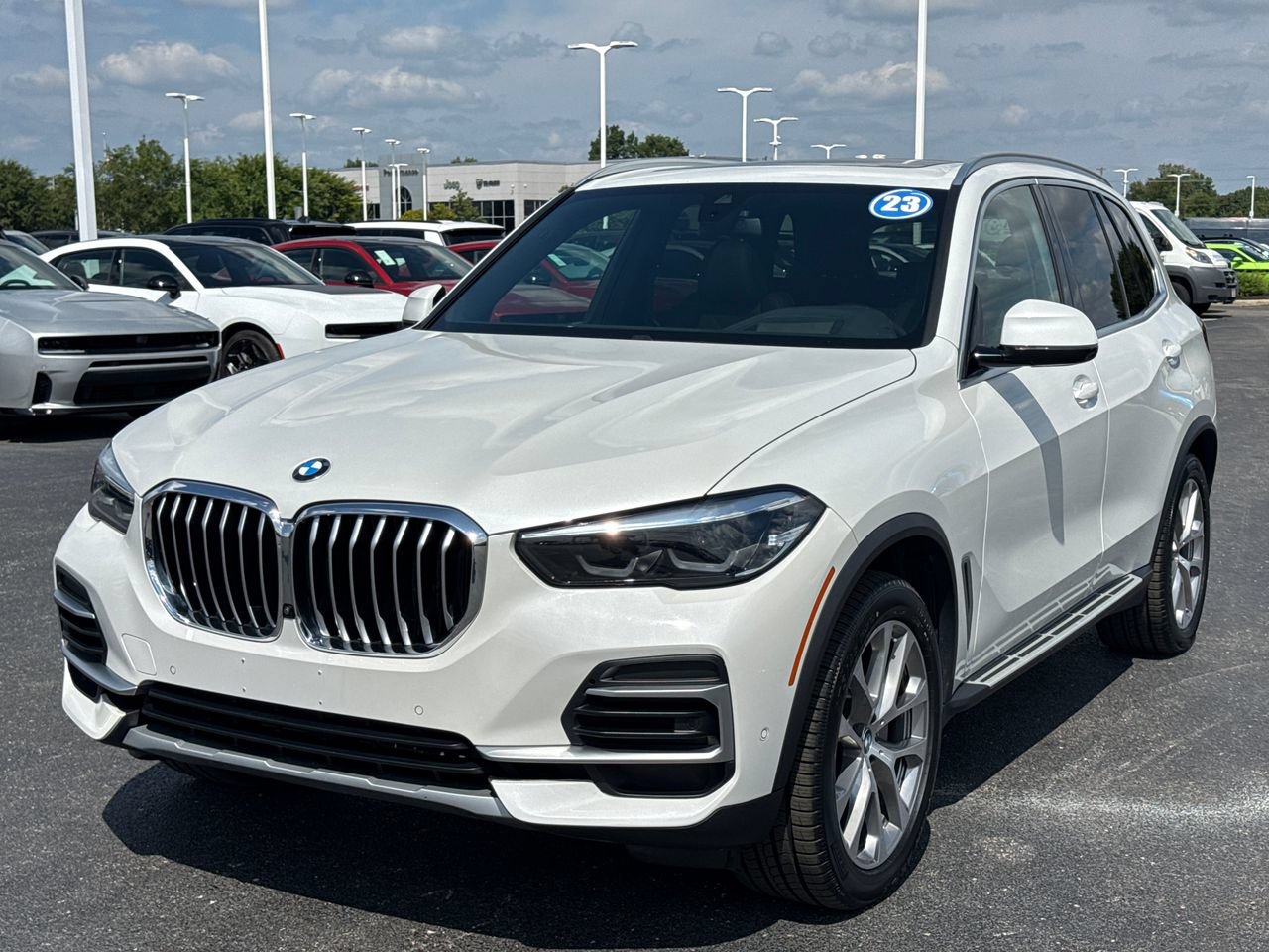 Used 2023 BMW X5 xDrive40i w/ Premium Package AWD/4WD image 7