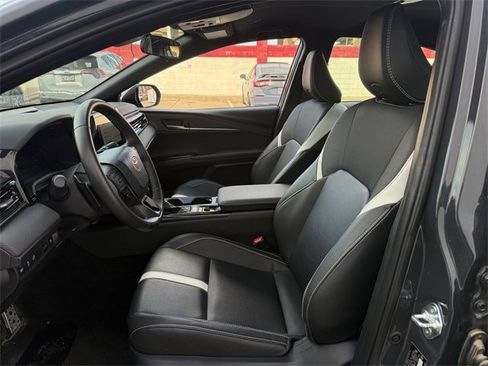 Used 2025 Toyota Camry SE image 26