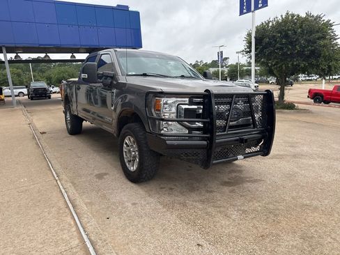 Used 2020 Ford F250 XL w/ STX Appearance Package AWD/4WD image 2