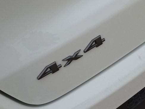 Used 2025 Jeep Compass Trailhawk AWD/4WD image 13