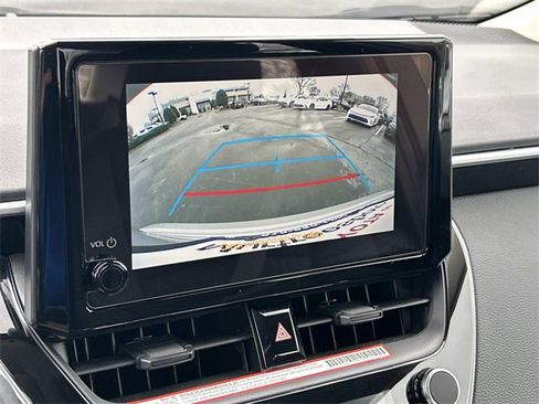 Used 2025 Toyota Corolla LE image 20
