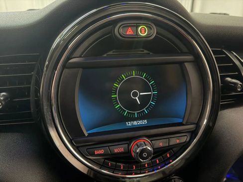 Used 2021 MINI Cooper 4-Door Hardtop image 27